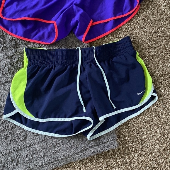 Women's Active Athletic Shorts Bundle of Two Size Large - Picture 2 of 11